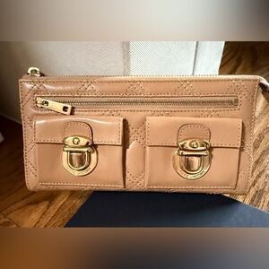 Marc Jacobs Tan Quilted Leather Wallet in oatmeal